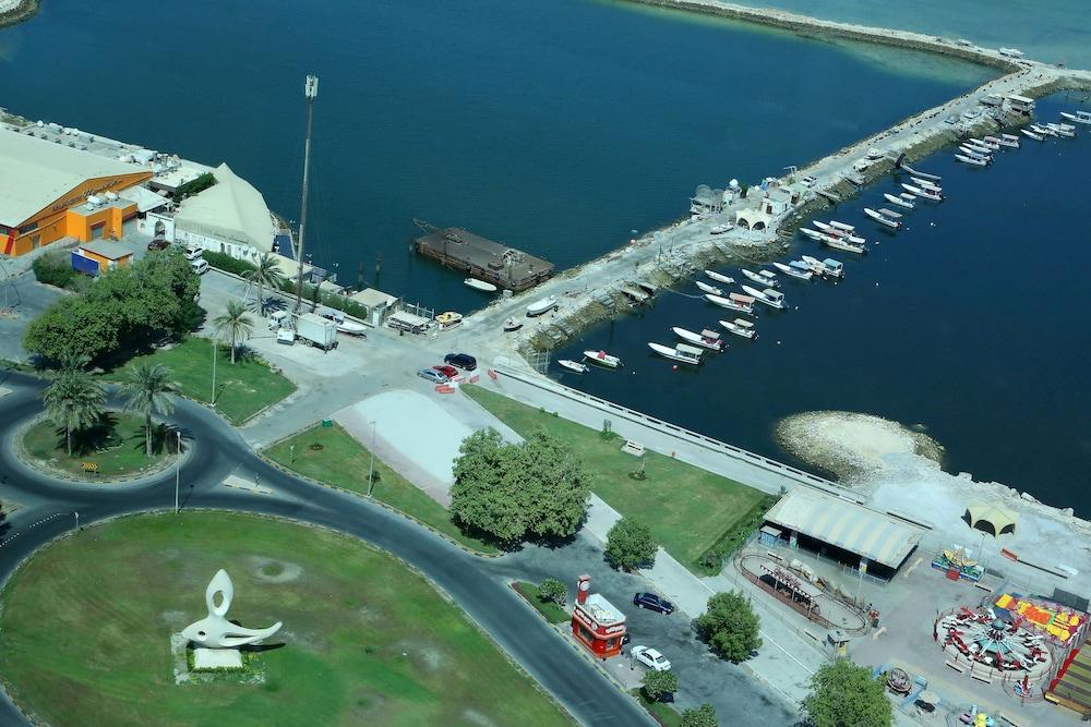 Harbour Suites Hotel Manama Exterior photo